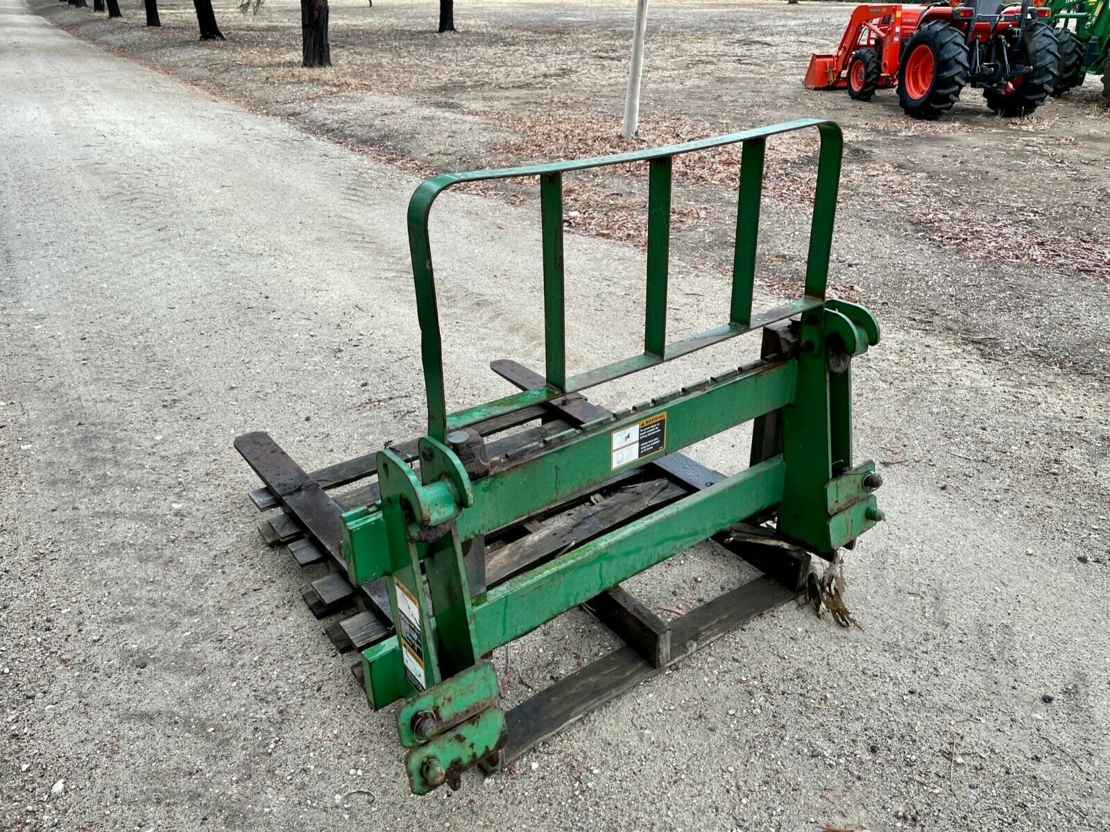 Traktor John Deere 4310 - Image 2