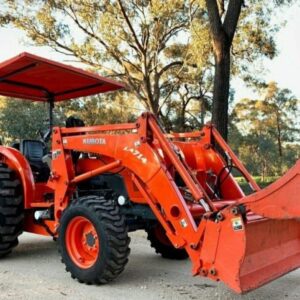 Traktor mit Heckbagger Kubota L4600