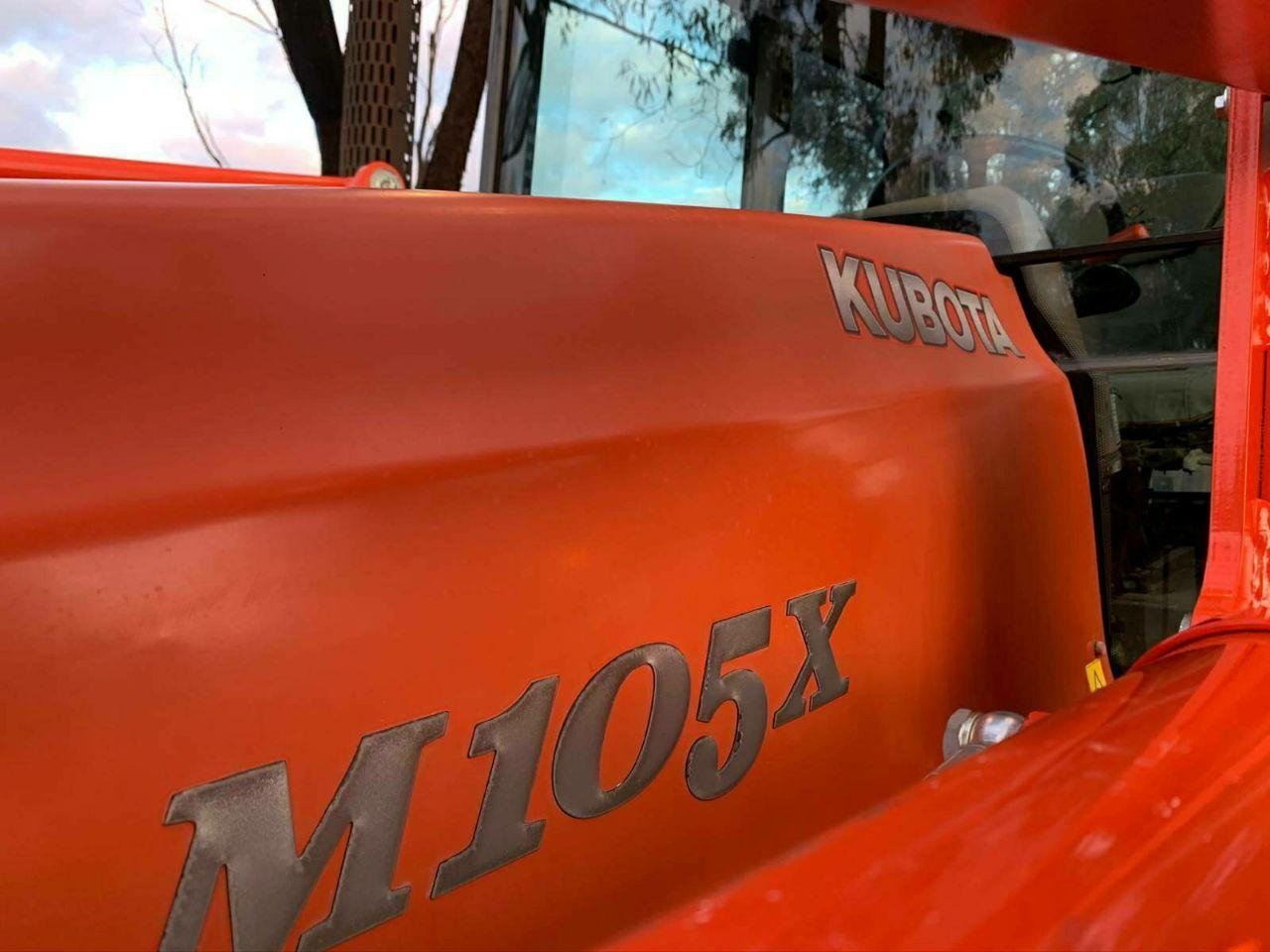 Traktor Kubota M105X - Image 13