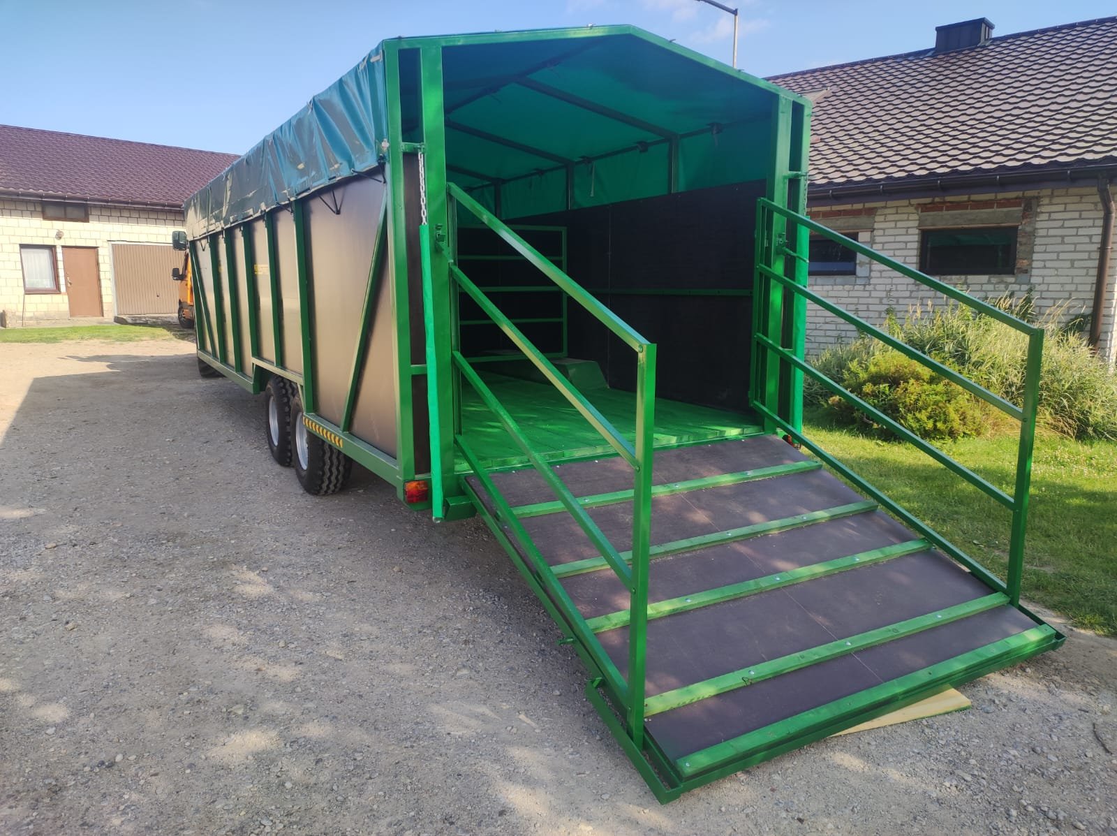 Tandem Viehanhänger 8m x 2,5m - Image 4