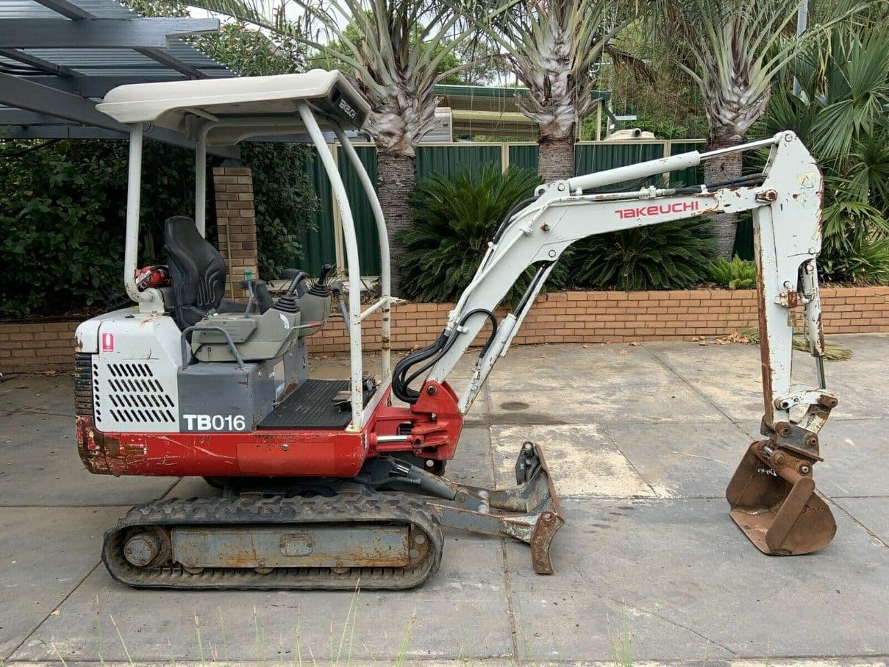 Minibagger Takeuchi TB016 mit Yanmar-Dieselmotor 2012 - Image 10