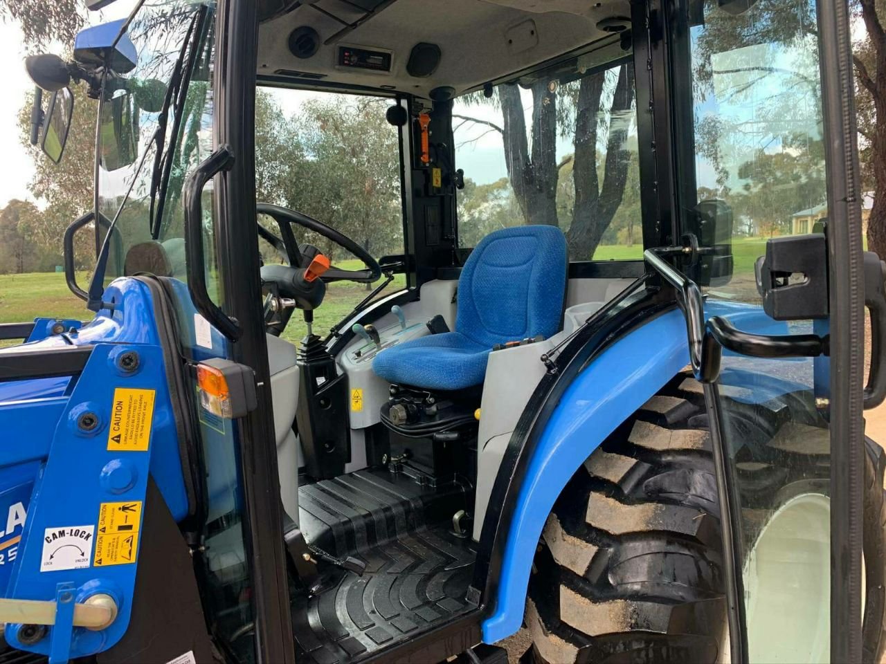 Traktor New Holland Boomer 50D - Image 3