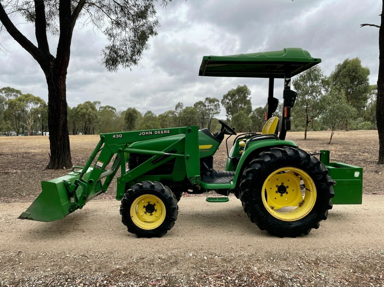 Traktor John Deere 4310 - Image 4