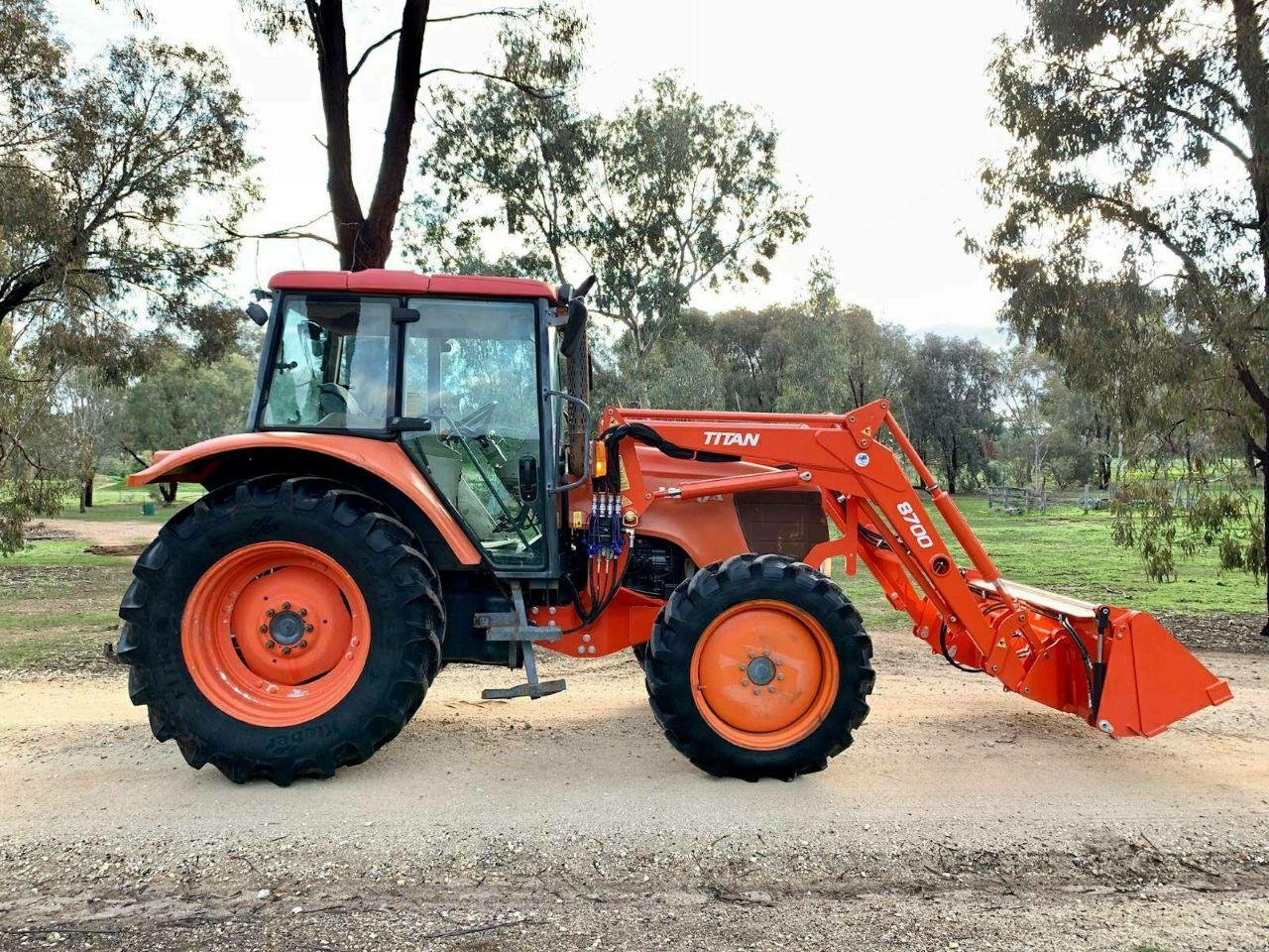 Traktor Kubota M105X - Image 14