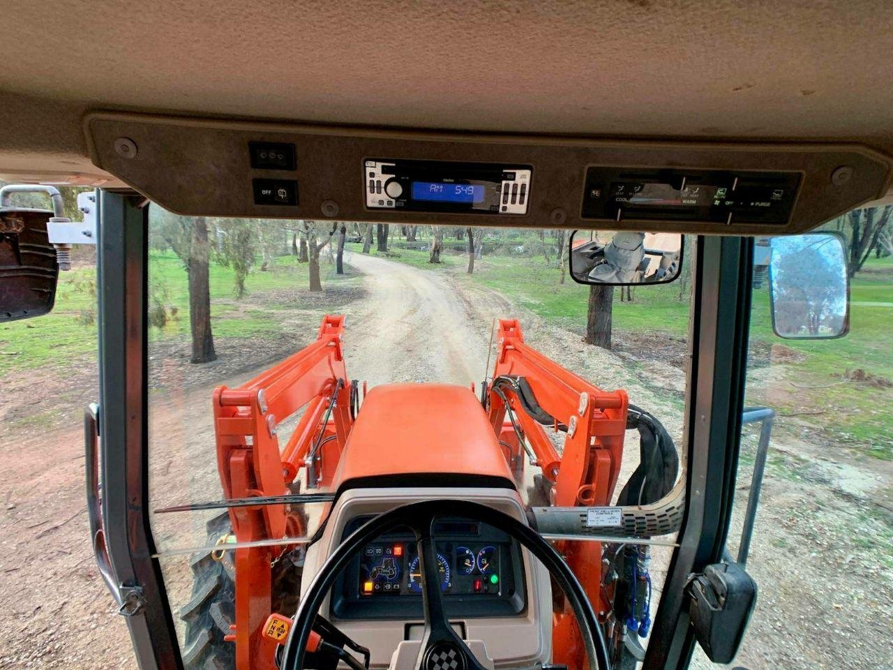 Traktor Kubota M105X - Image 16