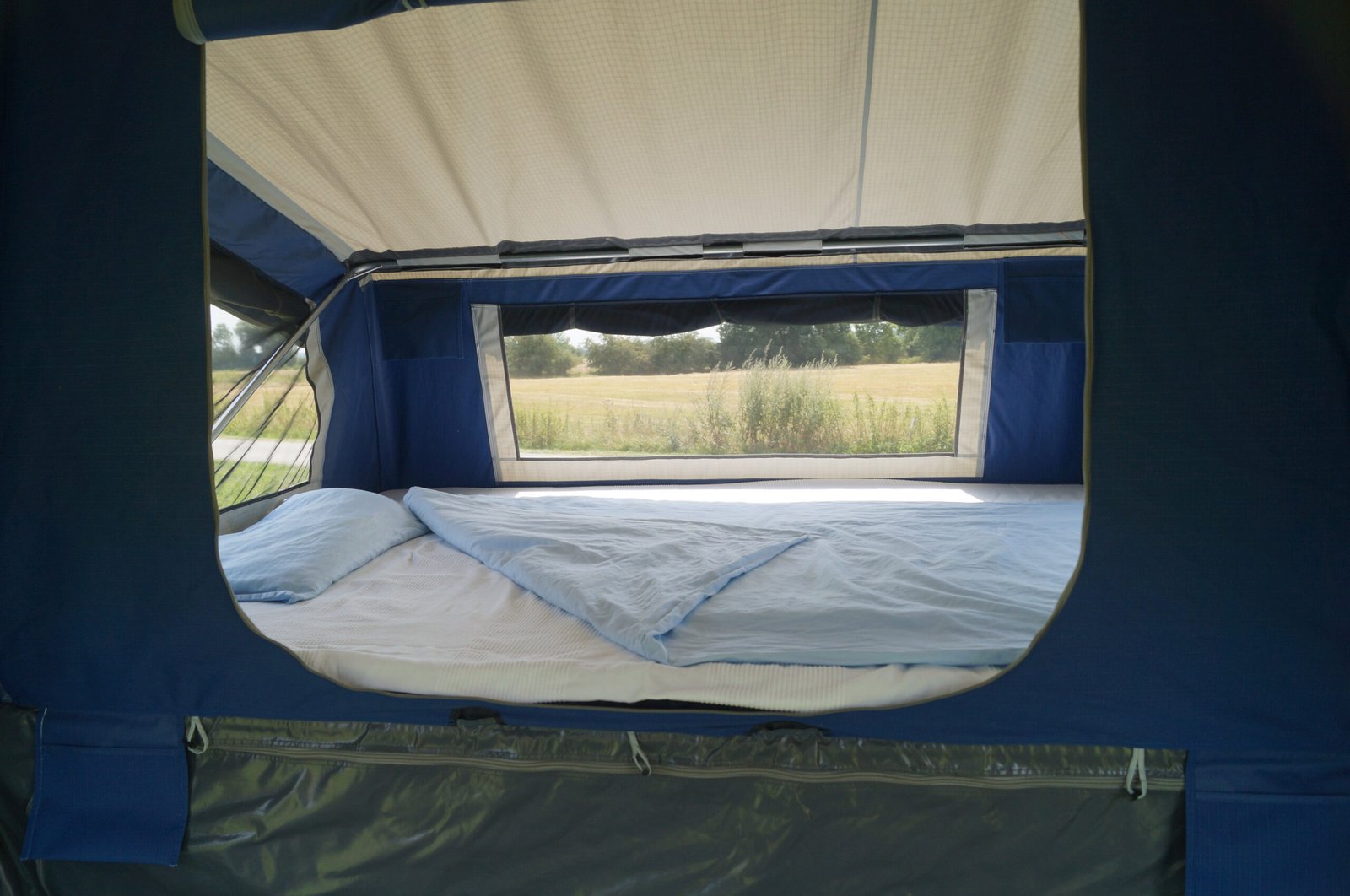Zeltanhänger OUTDOOR L, inkl Vorzelt und Bordwanderhöhung - Image 9