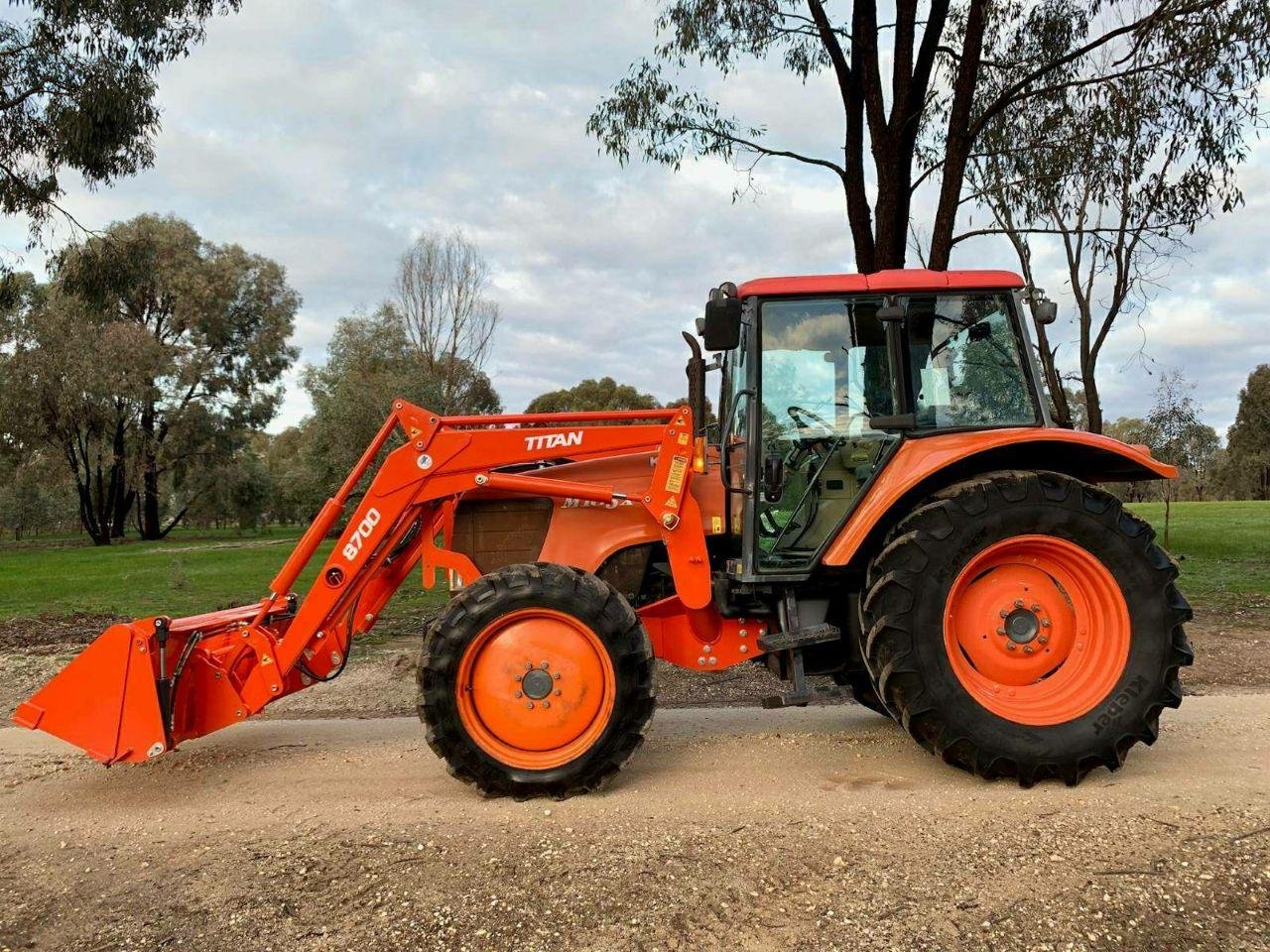 Traktor Kubota M105X - Image 4