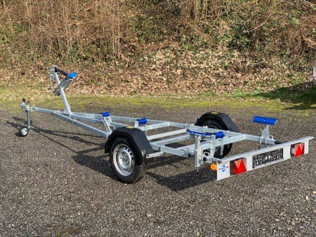 Bootstrailer TPV BA 750kg mit Gurtwinde – eine Marke von Böckmann - Image 3