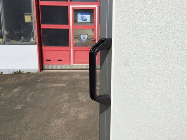 Kofferanhänger Böckmann KT 3015/27 M – mit Auffahrrampe - Image 7