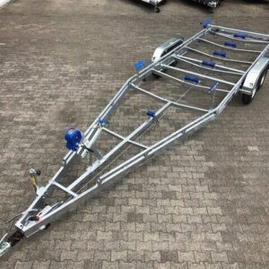 Bootstrailer TPV BA 3500kg mit Seilwinde und verstärktem Rahmen