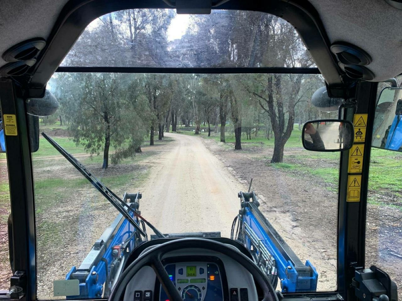 Traktor New Holland Boomer 50D - Image 8