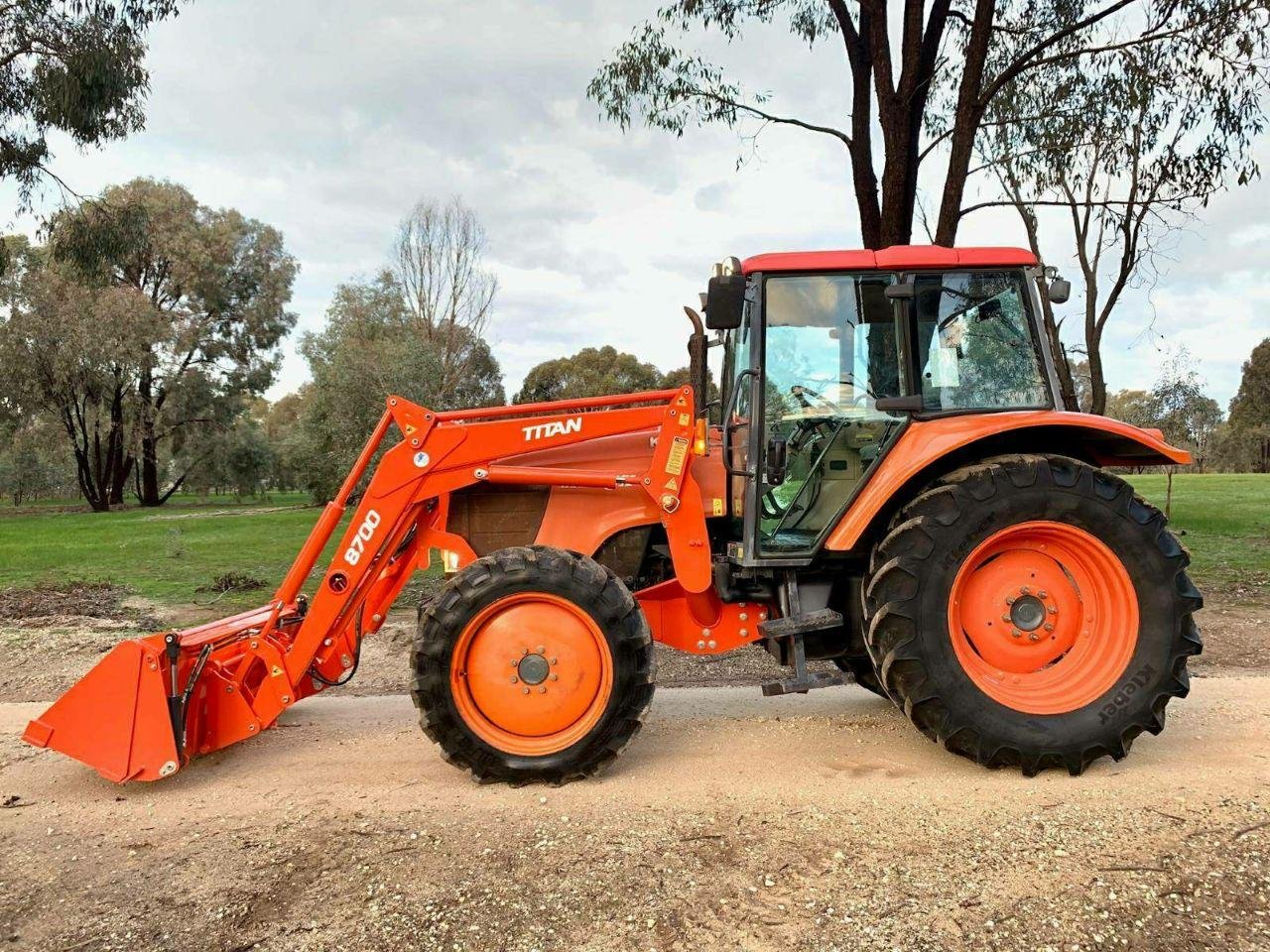 Traktor Kubota M105X - Image 2