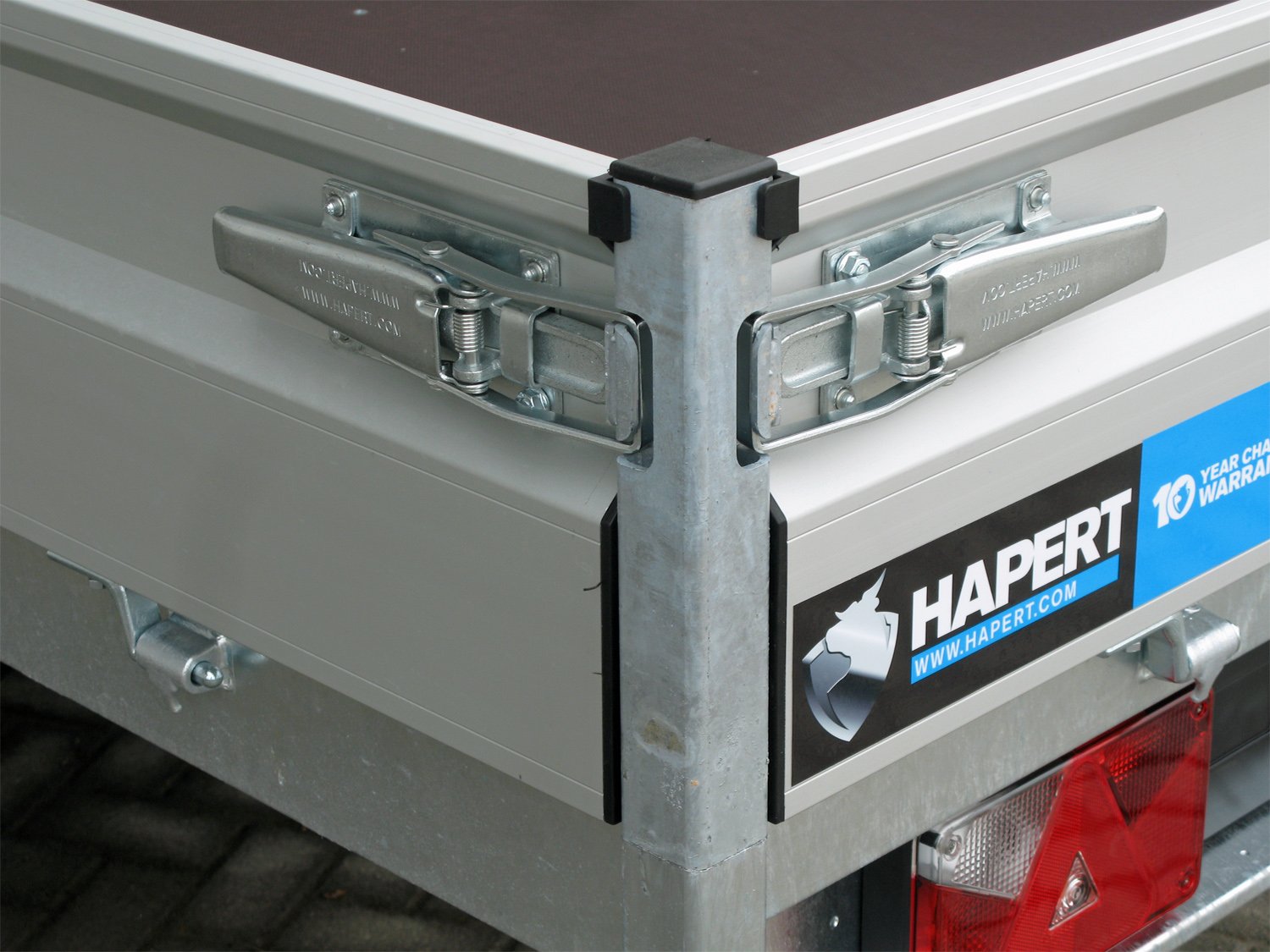 Hapert Azure H-1 – 750 – 2600 x 1500 – Bereifung 185/70R13 - Image 7