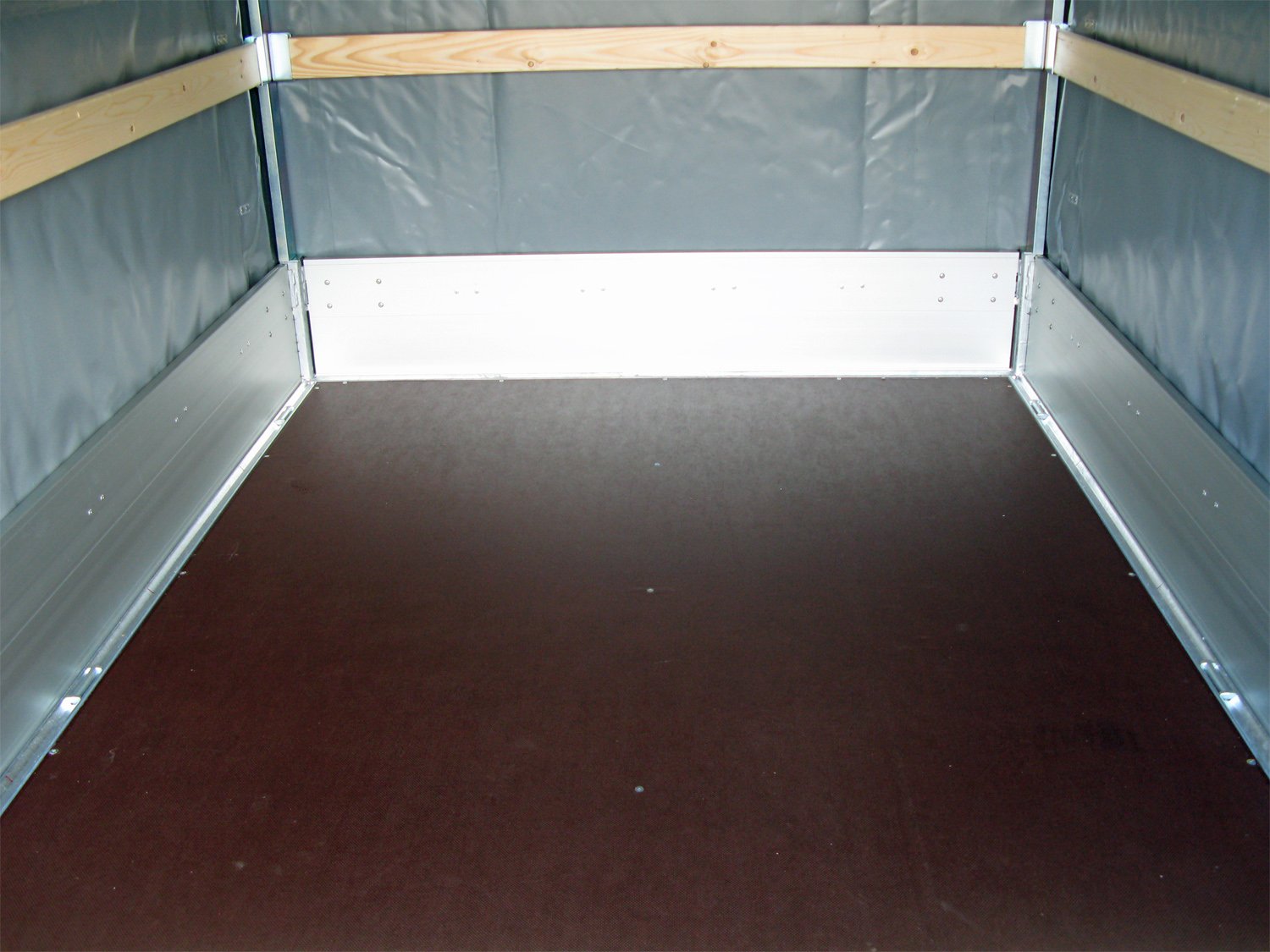 Hapert Azure H-2 – 2000 – 3050 x 1800 Niedriges Fahrwerk – Hochplane 1800 mm - Image 4