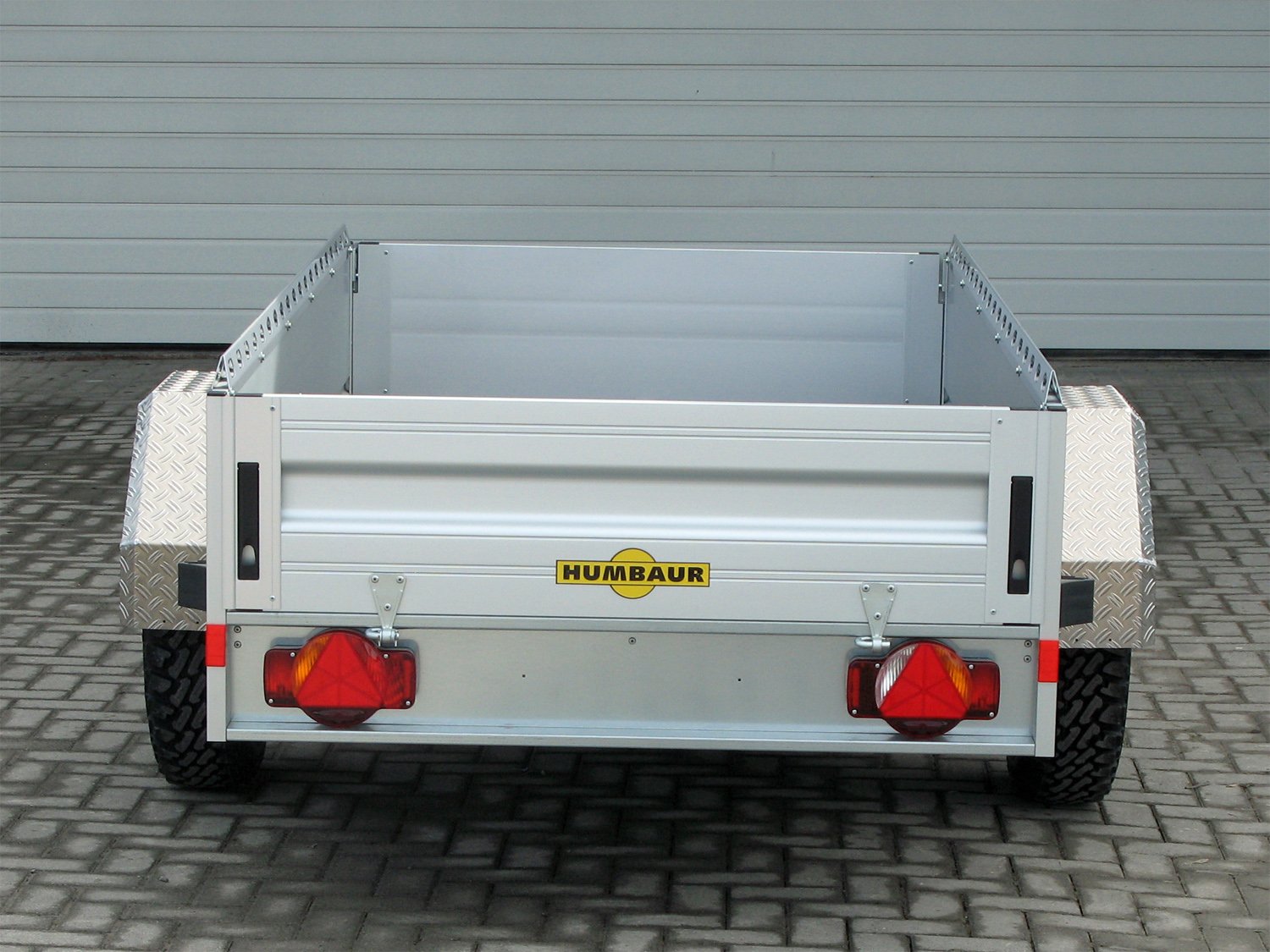 Humbaur HA132513 KV Offroad Offroad-Bereifung – Reling - Image 3