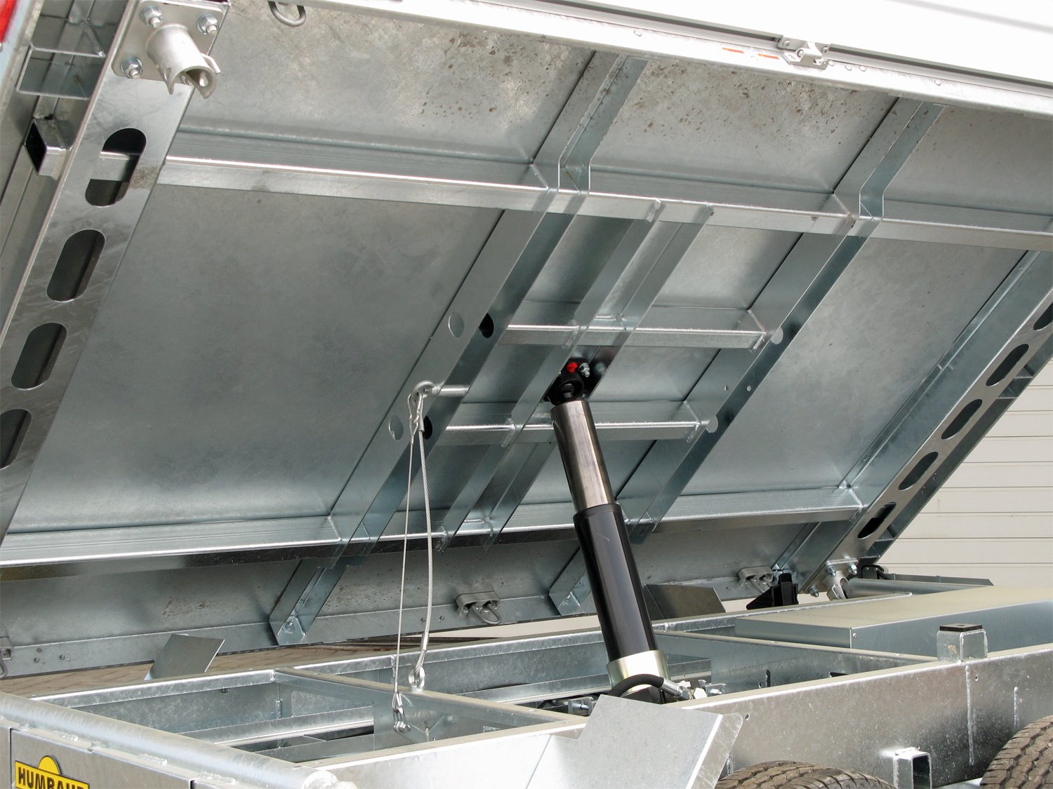 Humbaur HTK 2700.27 ALU E-Pumpe - Image 11