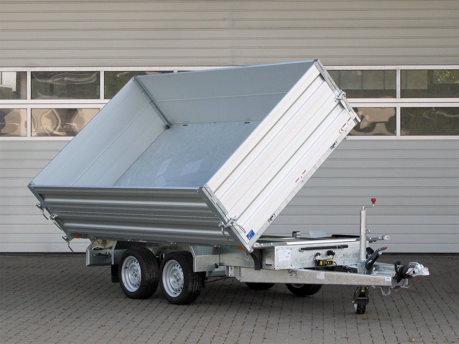 Humbaur HTK 3500.31 ALU BW Aufsatz und E-Pumpe - Image 5