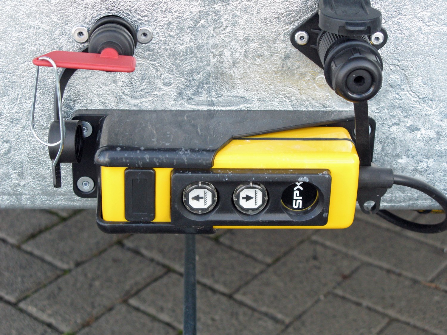 Humbaur HTK 3500.31 ALU BW Aufsatz und E-Pumpe - Image 2