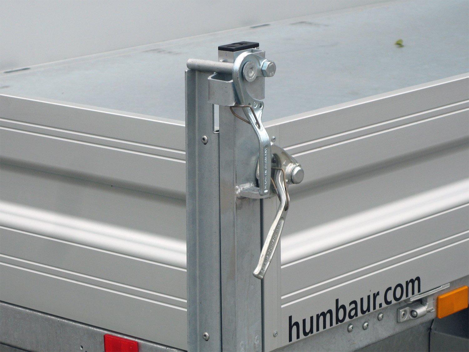 Humbaur HTK 3500.41 ALU Tridem 3 Achser mit E-Pumpe - Image 3