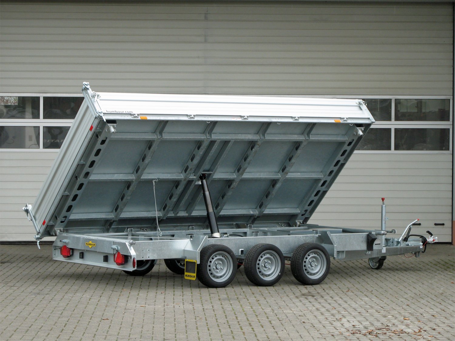 Humbaur HTK 3500.41 ALU Tridem 3 Achser mit E-Pumpe - Image 7