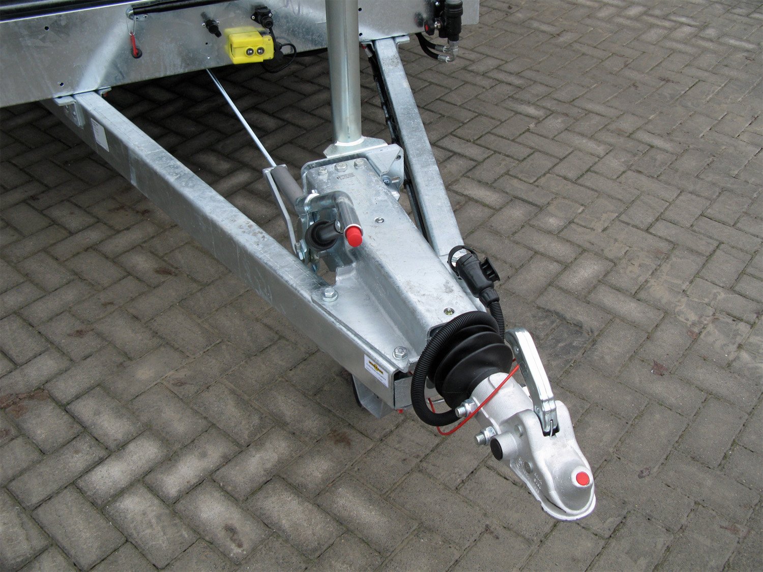 Humbaur HTK 3500.41 STAHL Tridem 3 Achser NEU – Stahlbordwand Schwarz - Image 3
