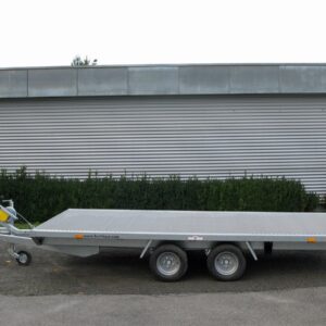 Humbaur Universal 3000 Seilwinde, Auffahrbohlen u Aluboden