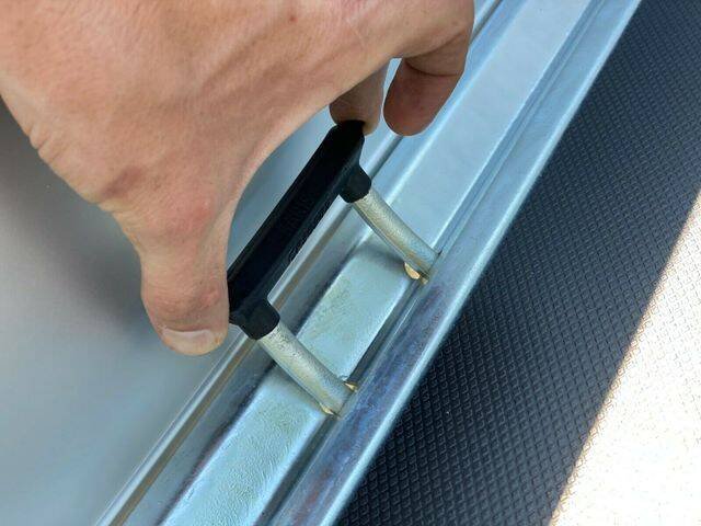 Hochlader Saris PL 406 204 2700 kg – mit niedrig Fahrwerk - Image 8