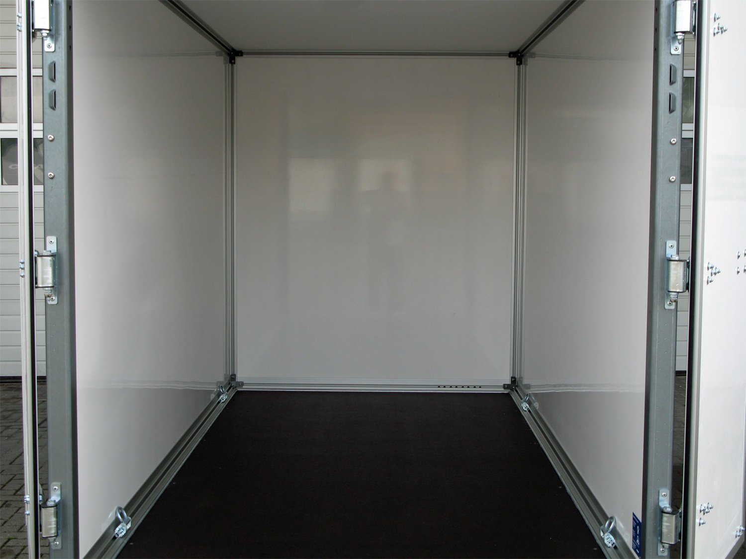 STEMA P-BOX STPK O2 15-30-15.1.P18.2 Flügeltüren | Tieflader | Sichere Straßenlage - Image 4