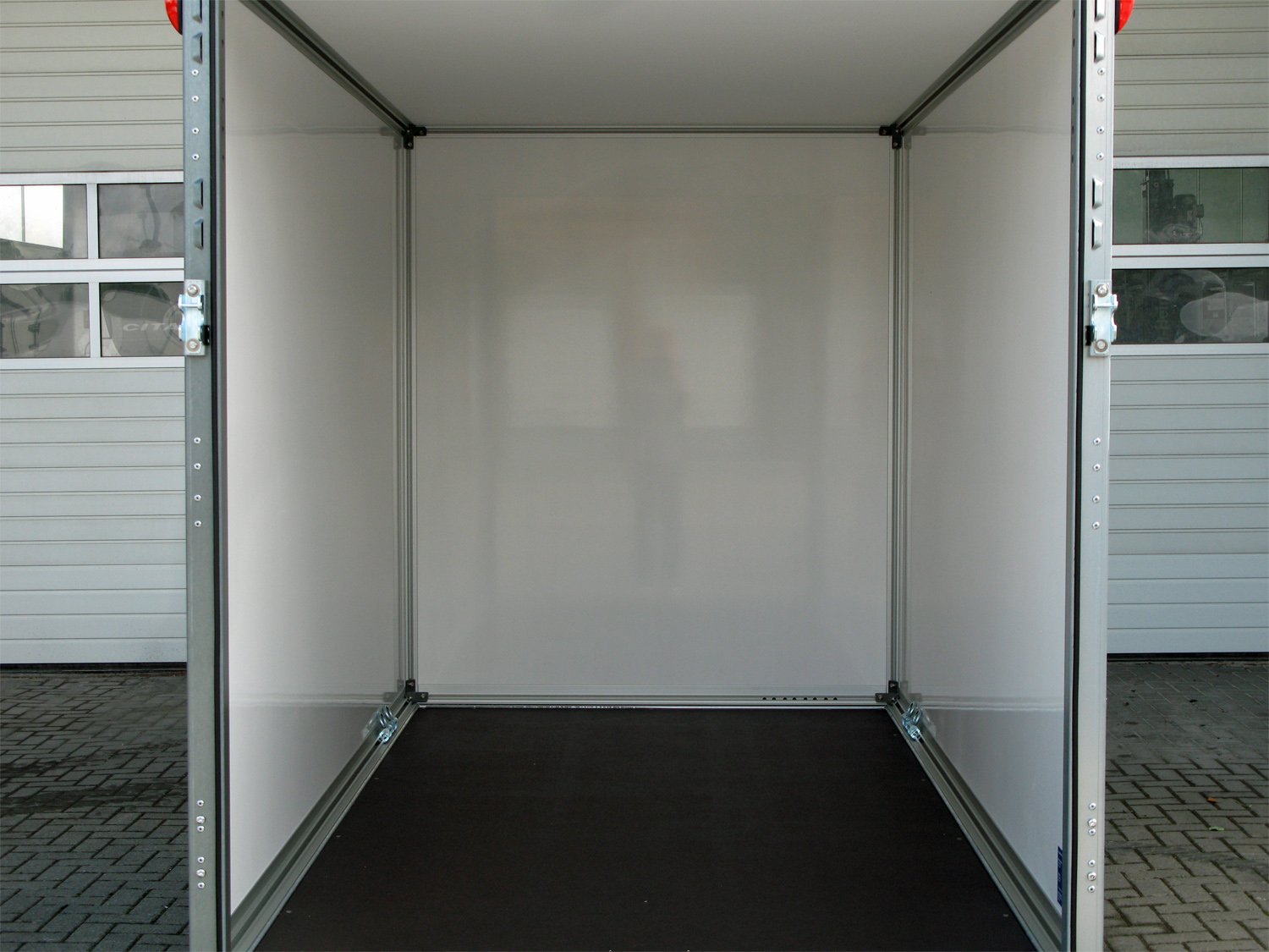 STEMA P-BOX STPK O2 15-30-15.1.P18.1 Rampe | Tieflader | Sichere Straßenlage - Image 4