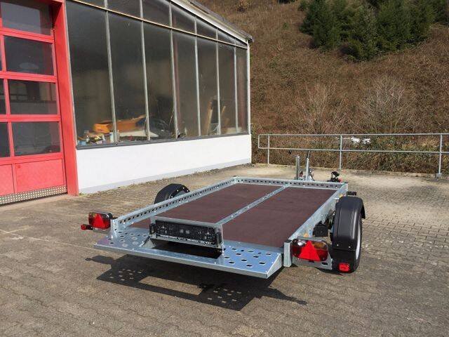 Motorradanhänger Stema WOM XT STS XT O2 13-25-15.1 Absenkanhänger – Ideal für 2 Motorräder! - Image 4
