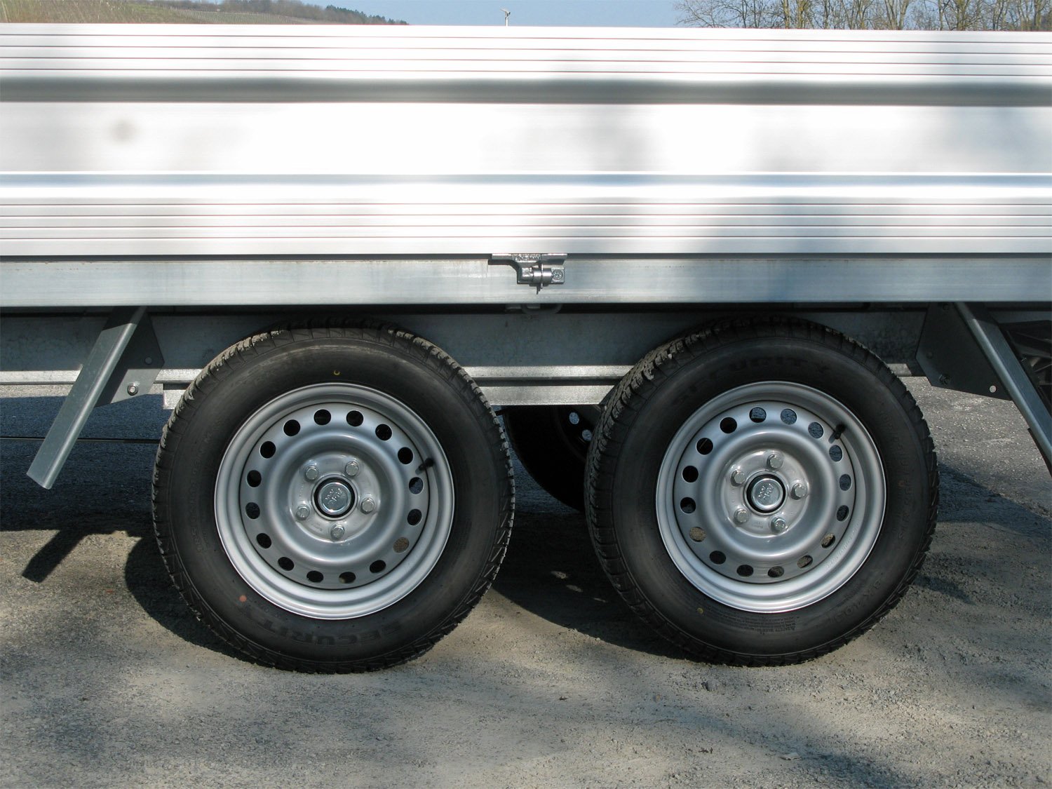 Unsinn UH 3624-35-13 Sonderbreite – 2440 mm Ladefläche - Image 2